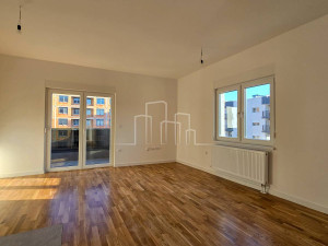 Komforan penthouse 99m2 sa 4 spavaće sobe  najam Istočno