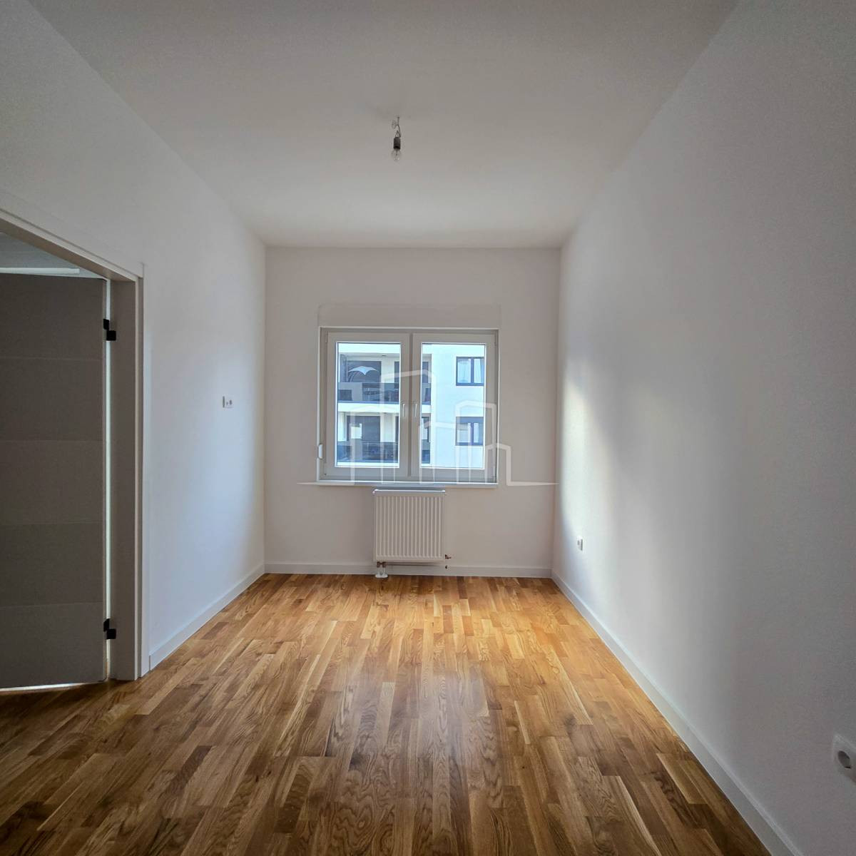 Stan 48m2 jedna spavaća Istočno Sarajevo iznajmljivanje 8