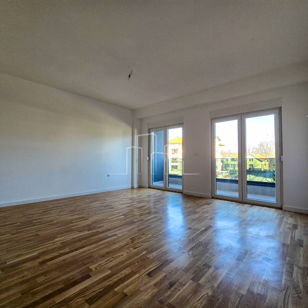 Studio 40m2 sa balkonom Istočno Sarajevo najam 3