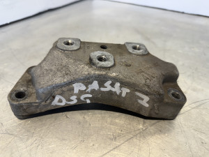Nosac mjenjaca Volkswagen Passat 7