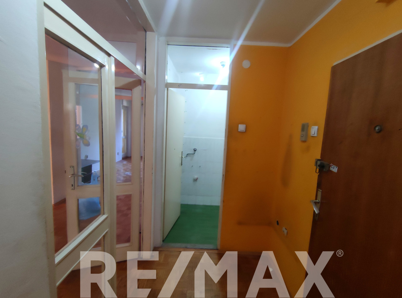 Trosoban porodičan stan 82m2,MEJDAN 8