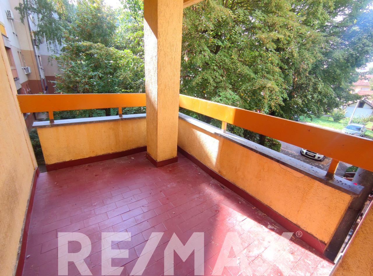 Trosoban porodičan stan 82m2,MEJDAN 13