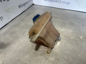 Boca vode Audi A6 4F (fotografija 1)
