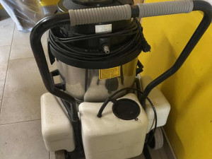 Mašina za dubinsko pranje tepiha IPC California