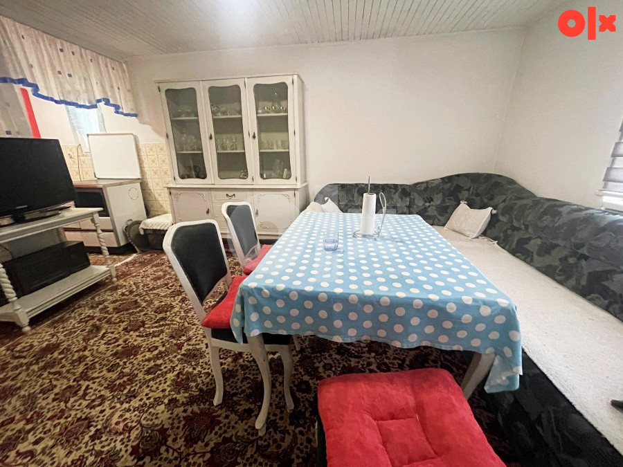 Kuća sa garažom i dvorištem, Tetovo 11