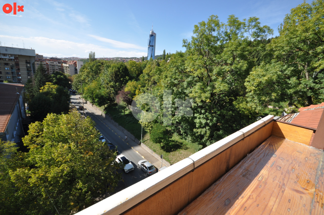 Trosoban stan Marijin Dvor- Centar 15