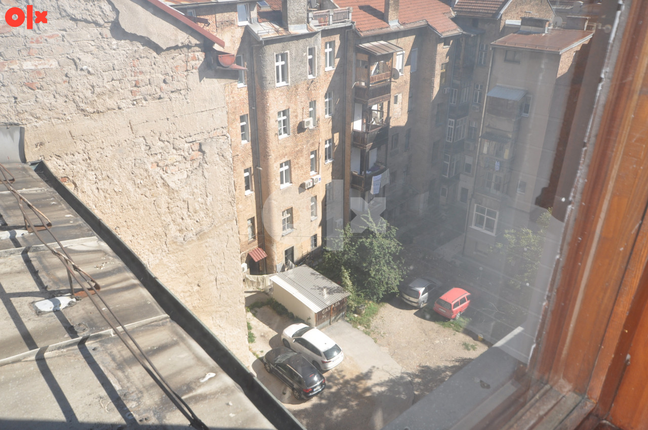 Trosoban stan Marijin Dvor- Centar 24