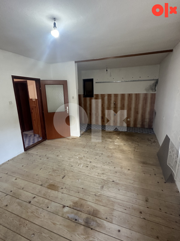 Kuća Fojnica  1/1 vlasništvo Prodaja  Izdavanje 8