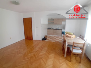 - ILIĆKA - Trosoban polunamješten stan sa garažom ID 4113/DŠ