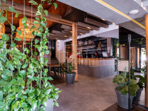 Hotel kompletno opremljen i uhodan sa 4* Pale Jahorina FOREST