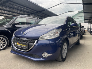 Peugeot 208 1.2 60kw 2012