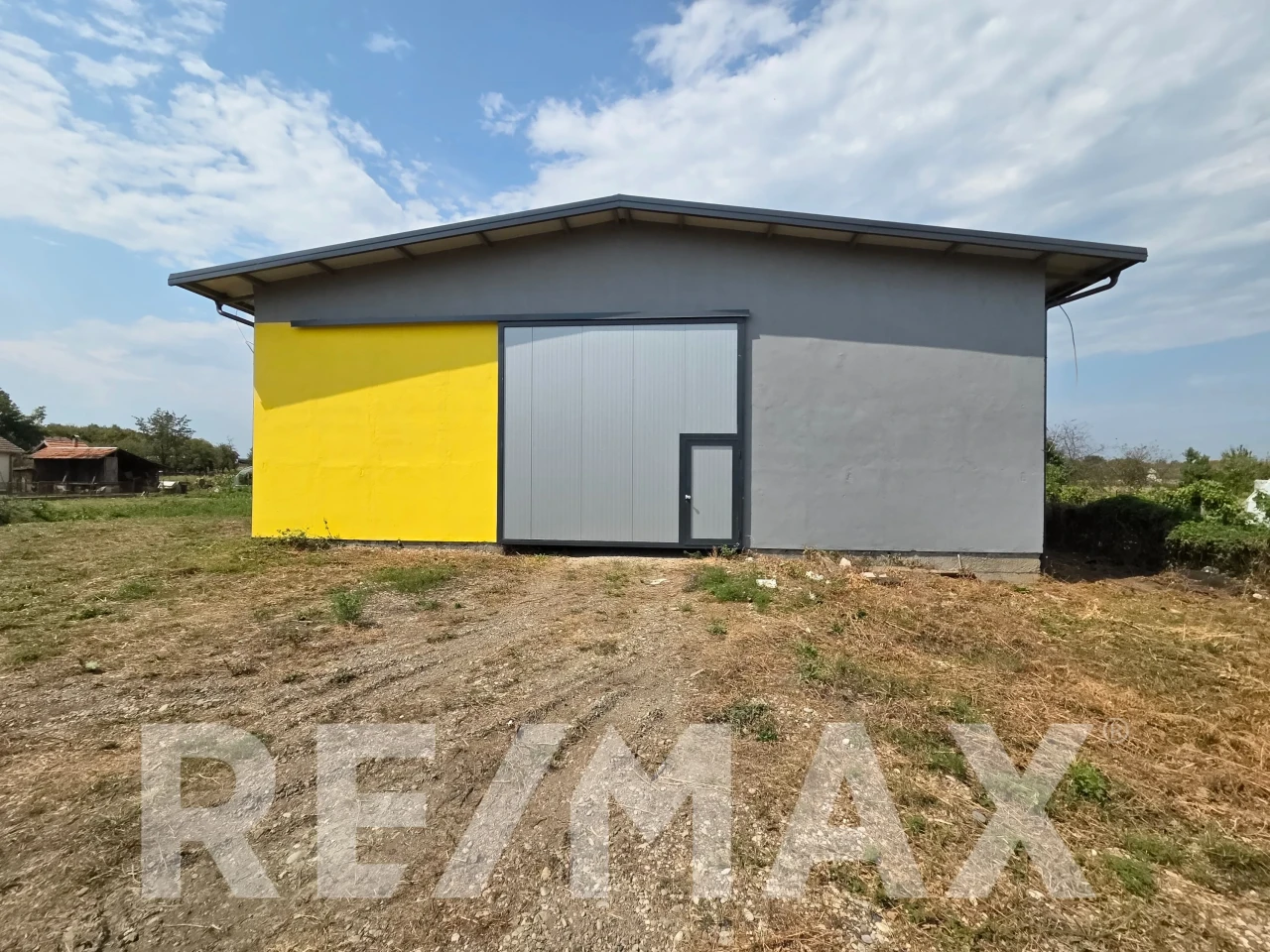 Industrijska hala 624m2 sa vlastitim trafoom, plac 4936m2 3