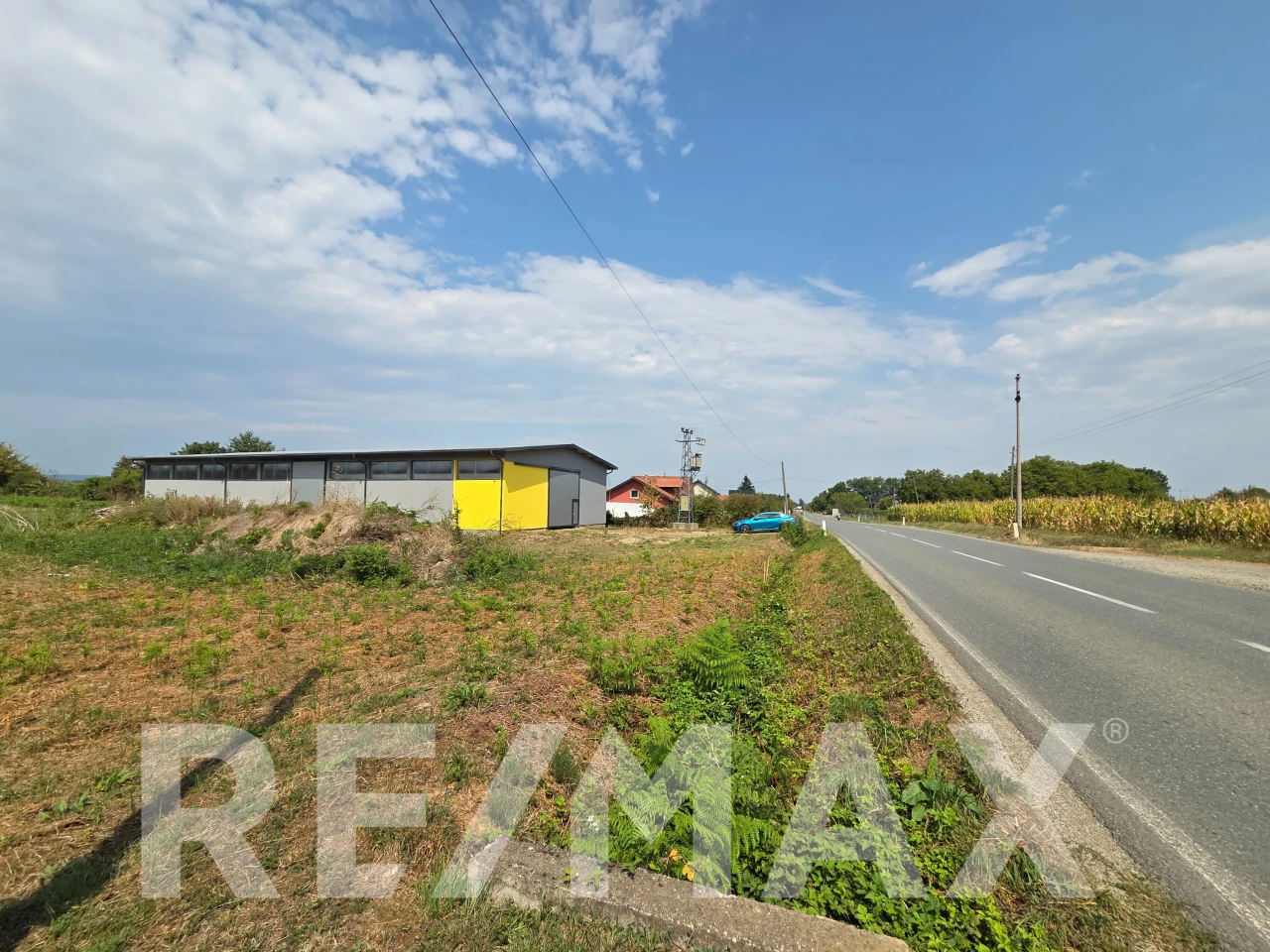 Industrijska hala 624m2 sa vlastitim trafoom, plac 4936m2