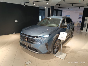 Peugeot 5008 ALLURE HIBRID 145 KS e-DC6 2025