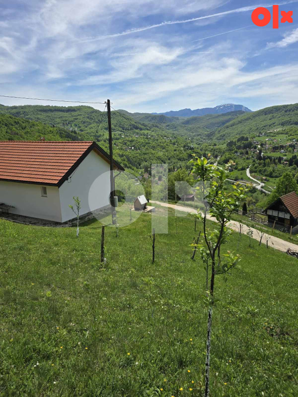 Vikendica  Kijevo Trnovo sa 2300m2 zemljišta 14