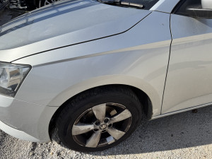Skoda Fabia 2014 Lijevi blatobran