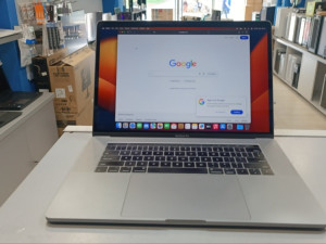Macbook PRO 15 2017 i7 16GB 256SSD