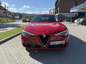 Alfa Romeo Stelvio...2018 g..Full..Q4..4x4