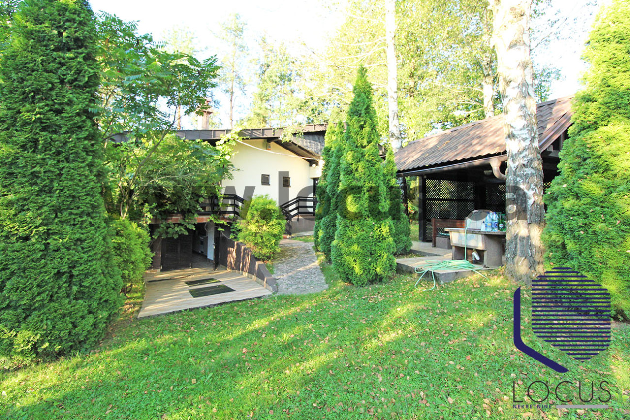 LOCUS: Vikendica sa uređenim dvorištem, Tarčin, Hadžići 2