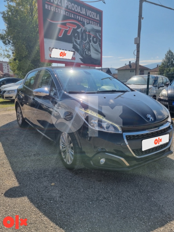 Peugeot 208 1,2 Benzin 55 kw 2016 god