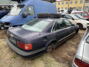 Audi A8 2.8