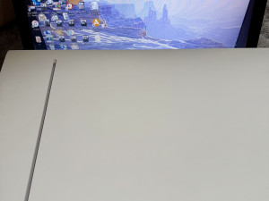 MACBOOK AIR 15 M2 8/512 NOV VAKUM 1GODINA GARANCIJA