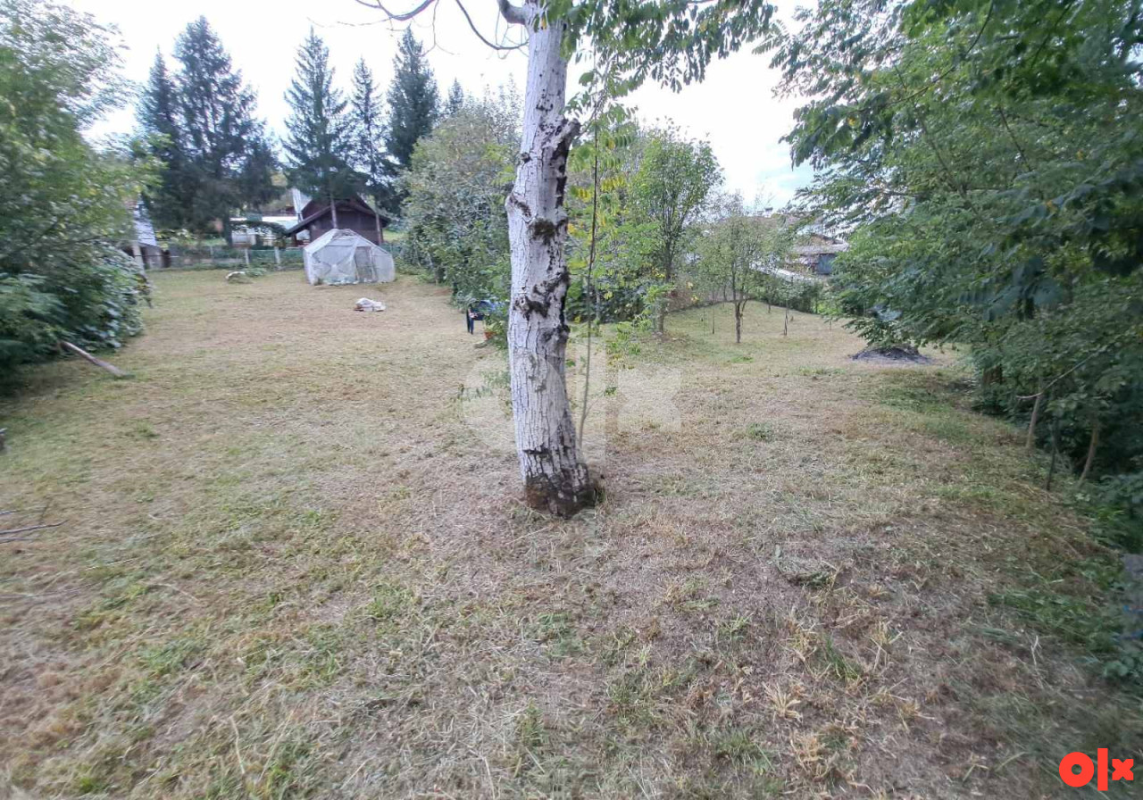 Zemljište sa Vikendicom Zavidovići Kovači 1394m2 2