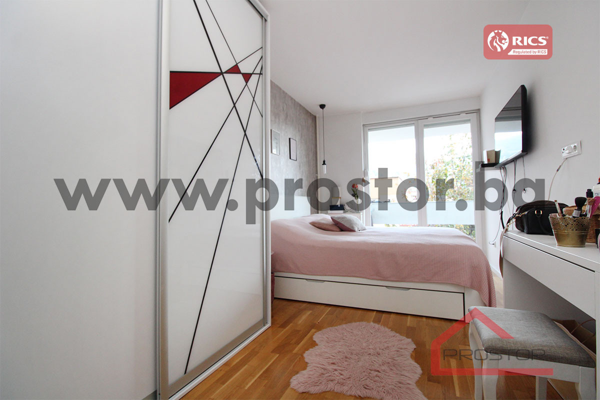 PROSTOR prodaje: Trosoban adaptiran stan sa garažom, Centar 5