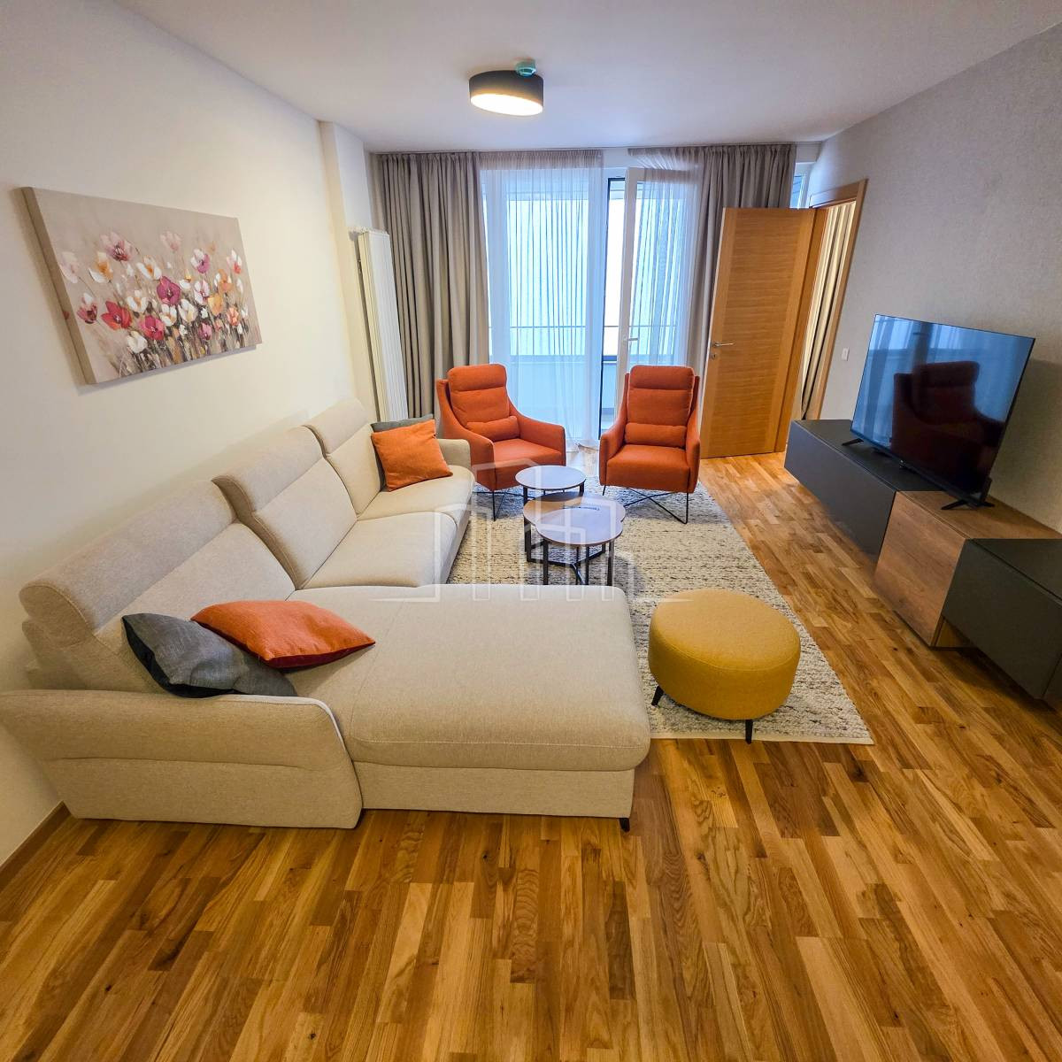 Nov apartman sa dvije spavaće sobe i garažom Jahorina 3