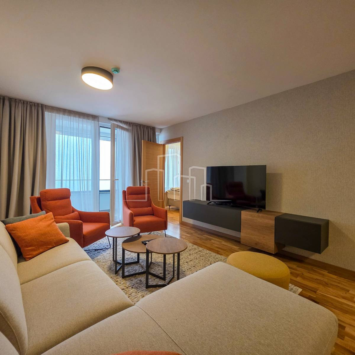 Nov apartman sa dvije spavaće sobe i garažom Jahorina 4