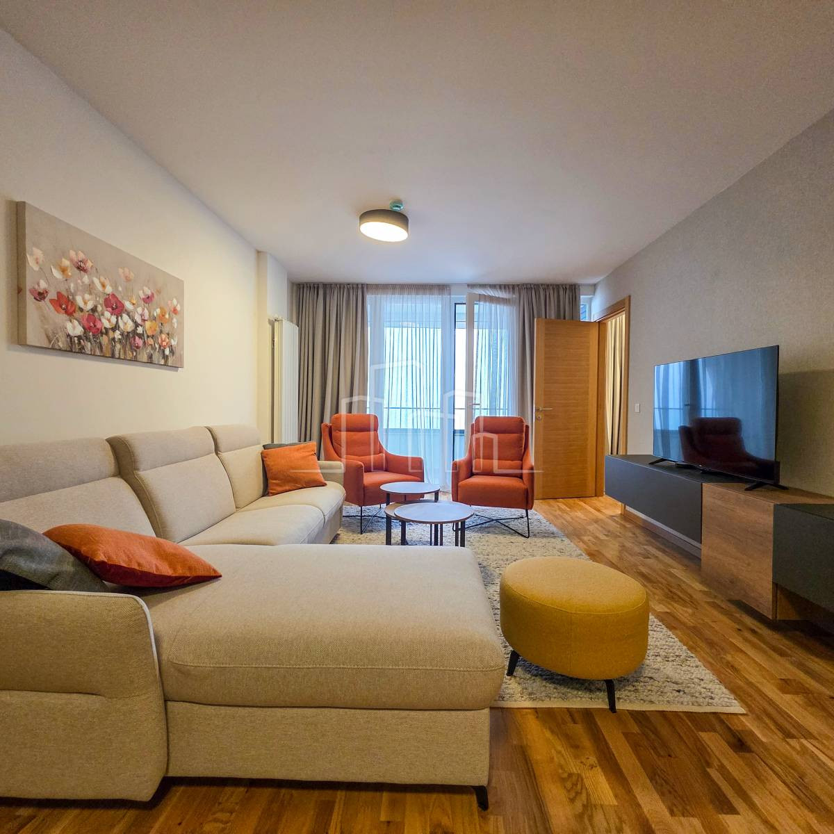Nov apartman sa dvije spavaće sobe i garažom Jahorina 5