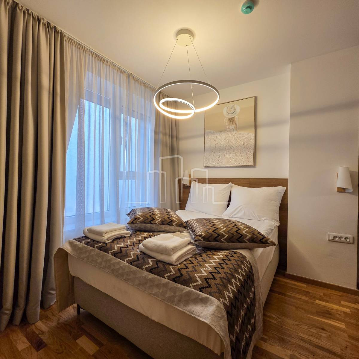 Nov apartman sa dvije spavaće sobe i garažom Jahorina 11
