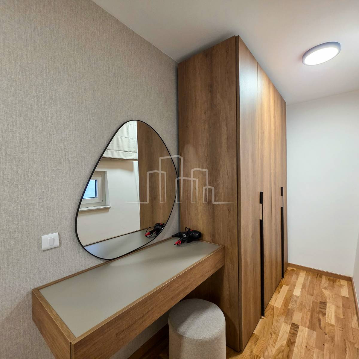 Nov apartman sa dvije spavaće sobe i garažom Jahorina 28