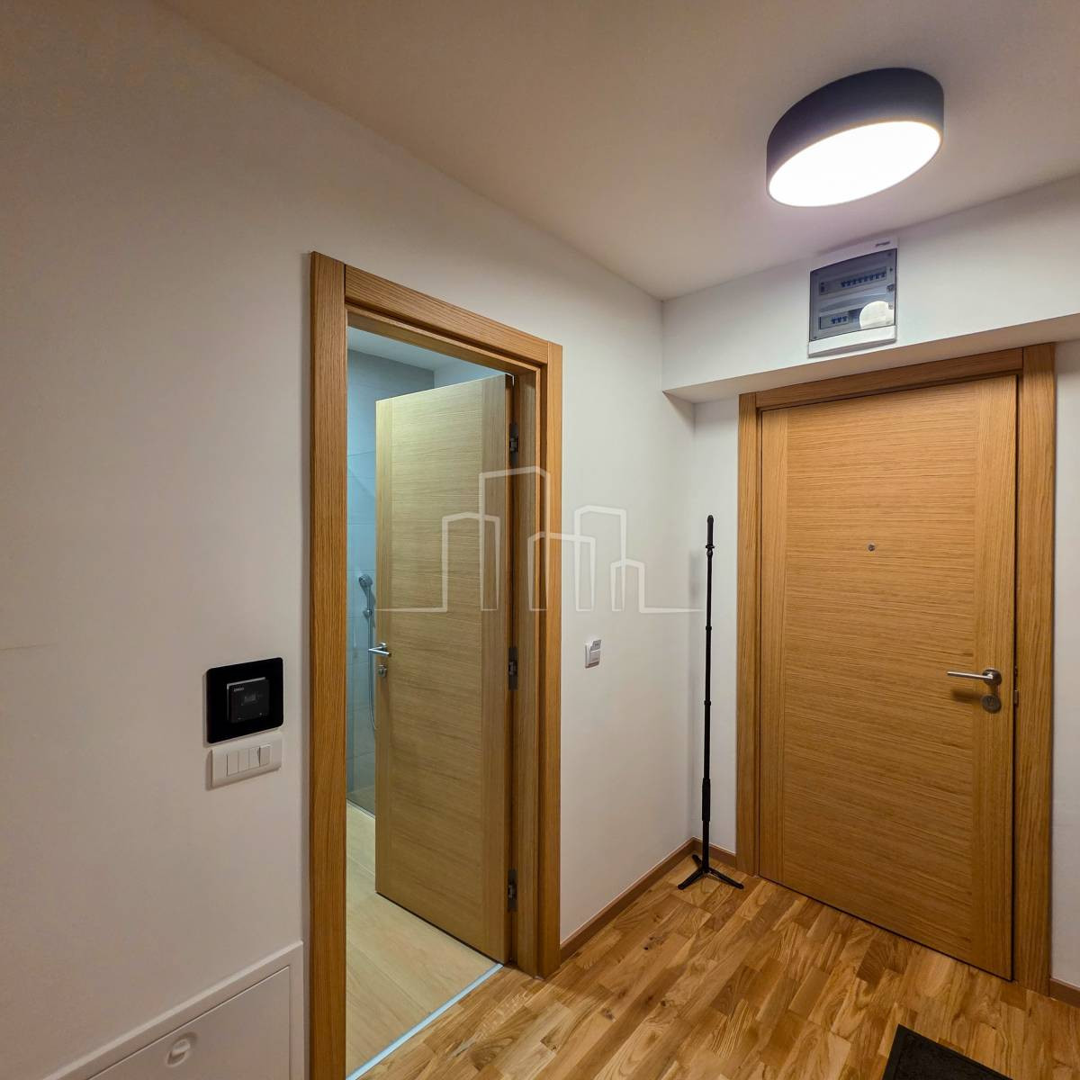 Nov apartman sa dvije spavaće sobe i garažom Jahorina 31