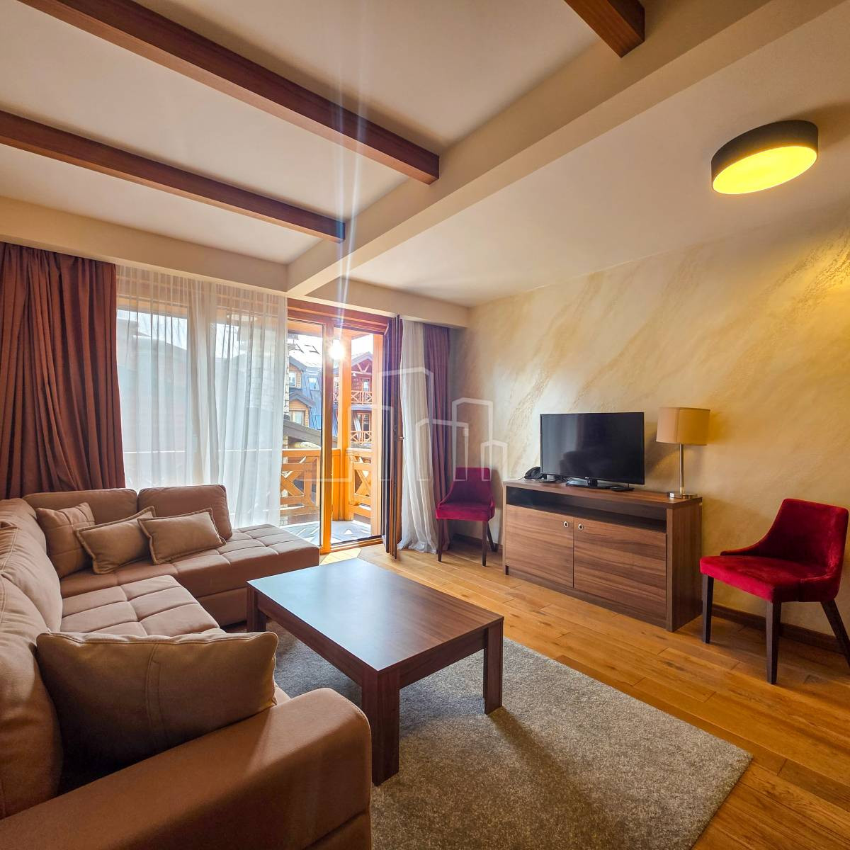 Opremljen apartman 52m2 sa 2 balkona Jahorina na prodaju 3