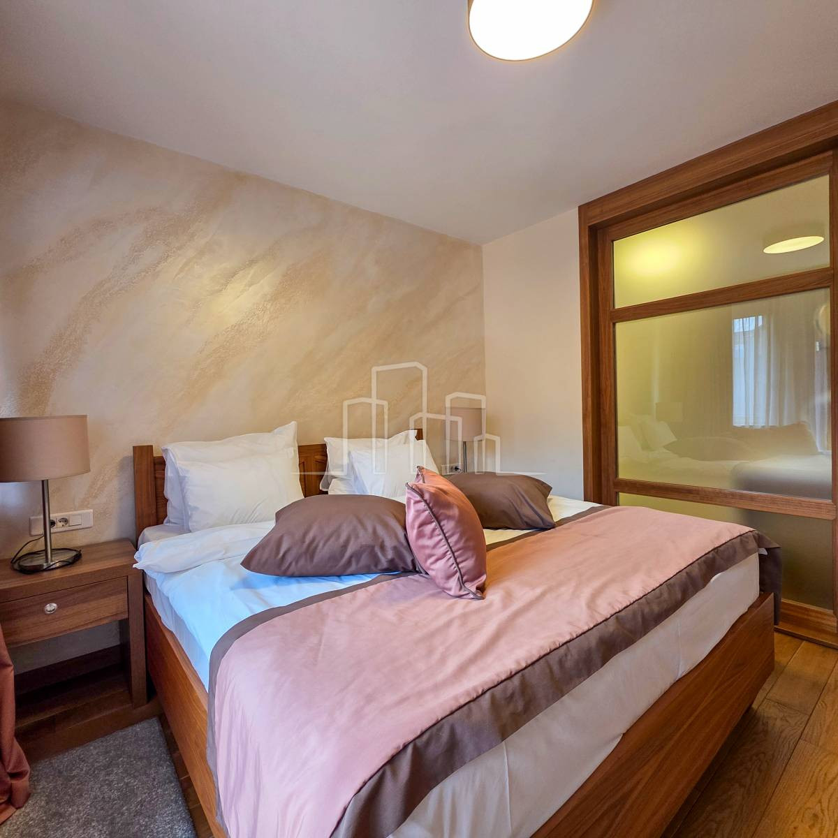 Opremljen apartman 52m2 sa 2 balkona Jahorina na prodaju 18