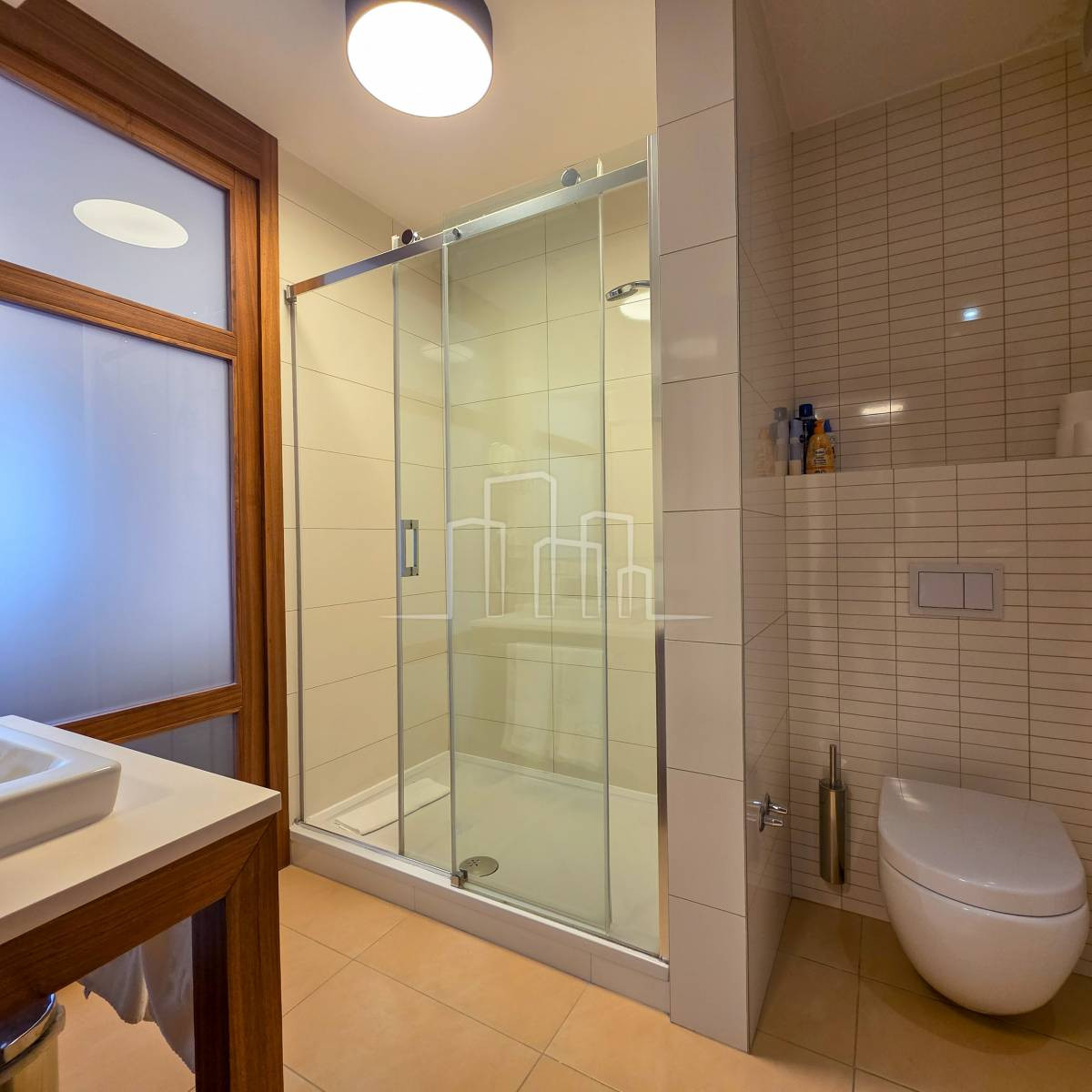 Opremljen apartman 52m2 sa 2 balkona Jahorina na prodaju 21