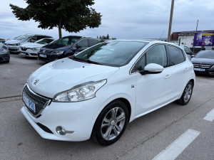Peugeot 208 1.4 HDI Allure Sport NAVI Panorama