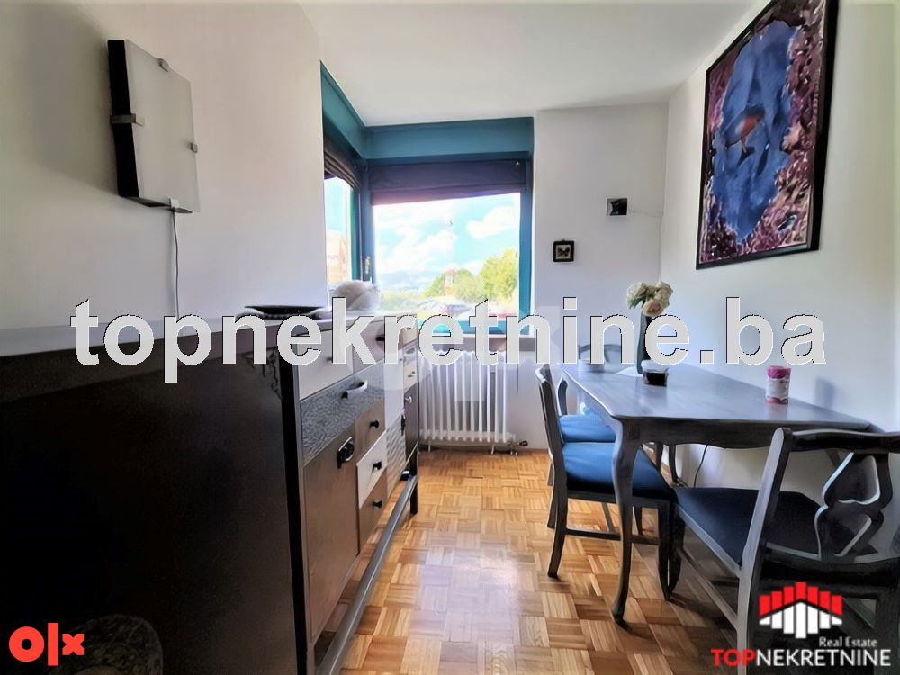 Prostran, namješten trosoban stan od 70 m² sa lođom, Breka - Więcej