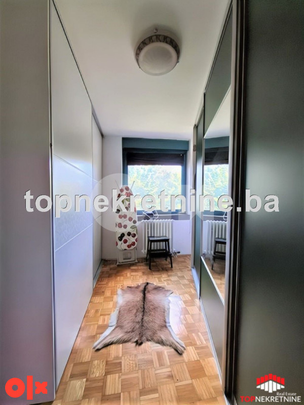 Prostran, namješten trosoban stan od 70m2 sa lođom, Breka 12