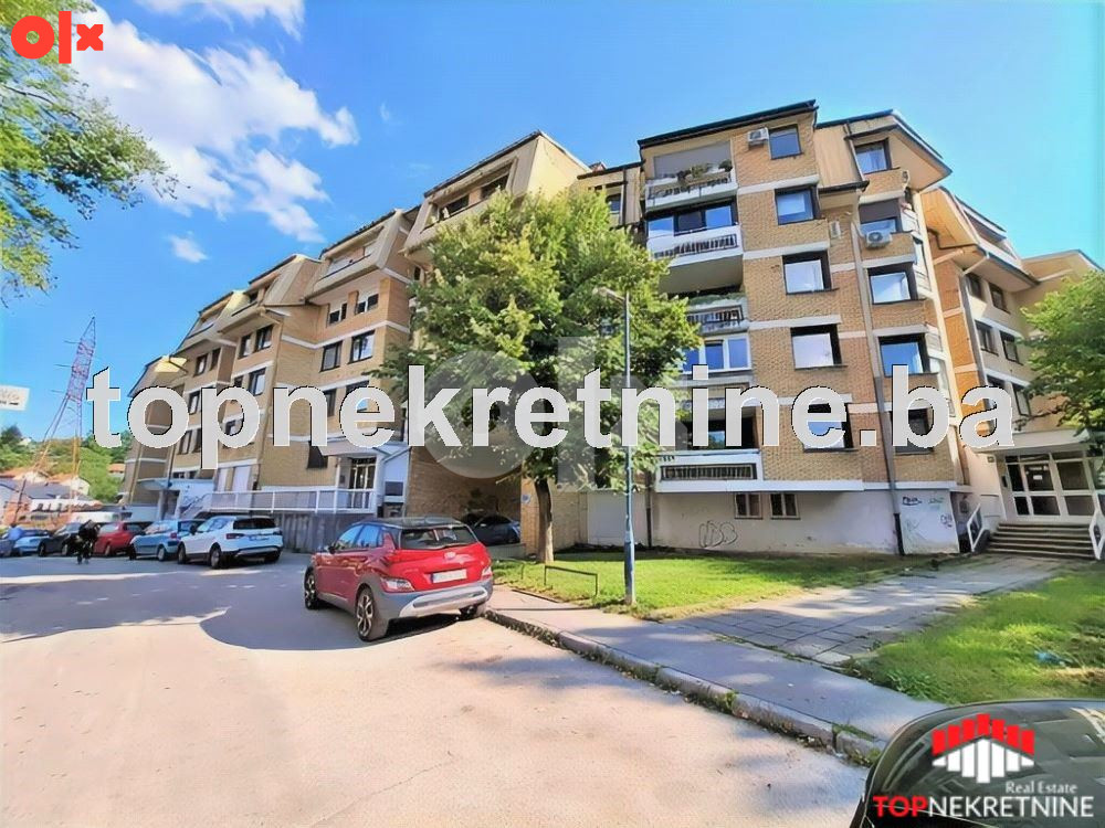 Prostran, namješten trosoban stan od 70m2 sa lođom, Breka 16