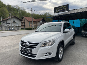 Volkswagen Tiguan 2.0 TDI 103kw 4Motion Panorama/Navi/Xenon
