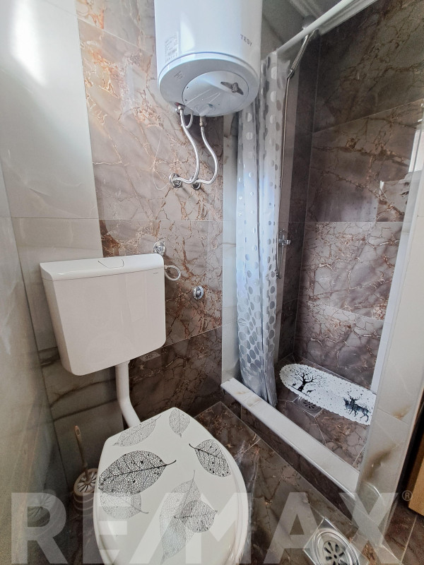 NA PRODAJU STAMBENO-POSLOVNI OBJEKAT - ŠUŠNJARI, LAKTAŠI 32