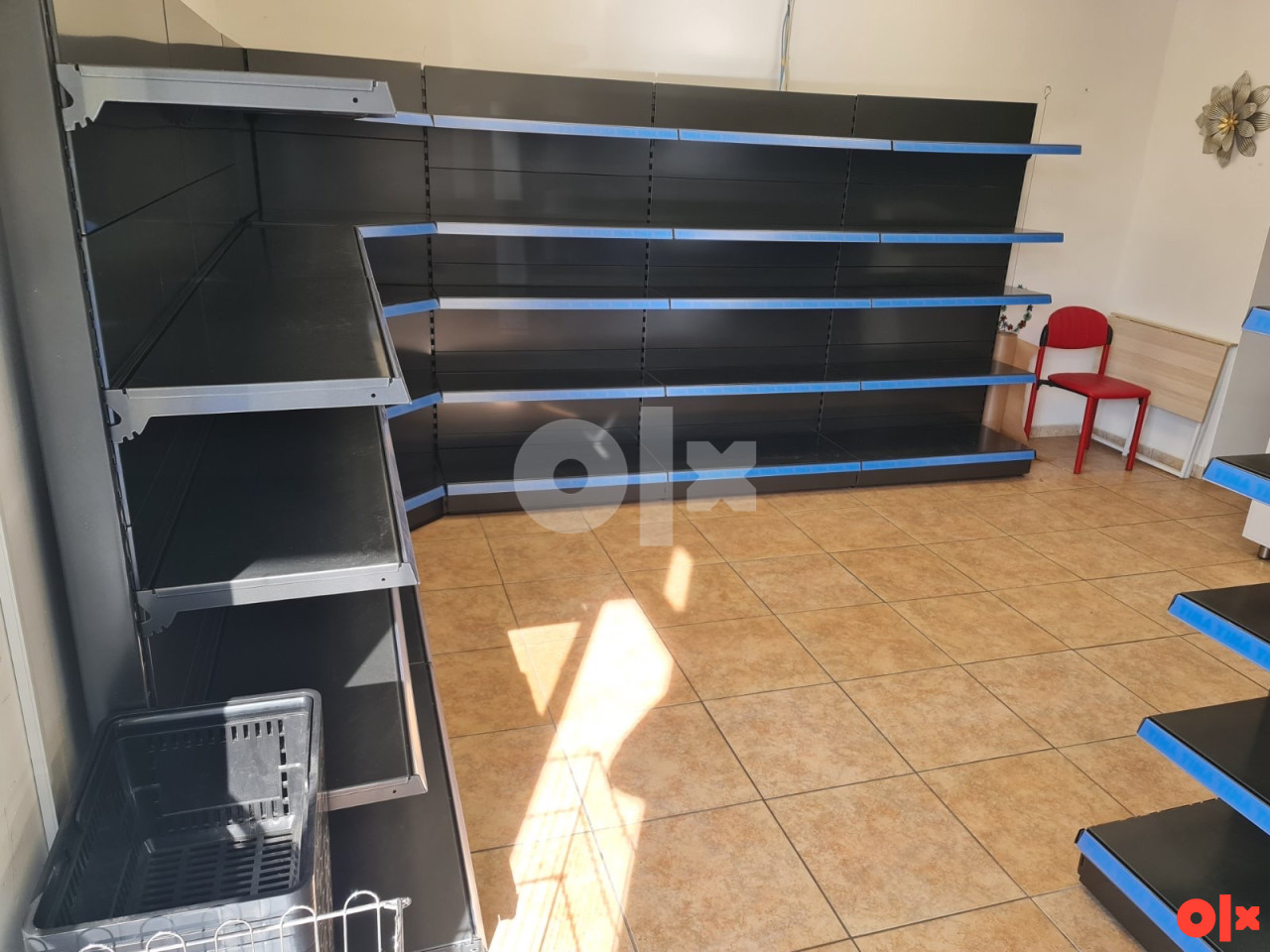 Izdajem poslovni prostor - Robna tržnica VILACO Prijedor