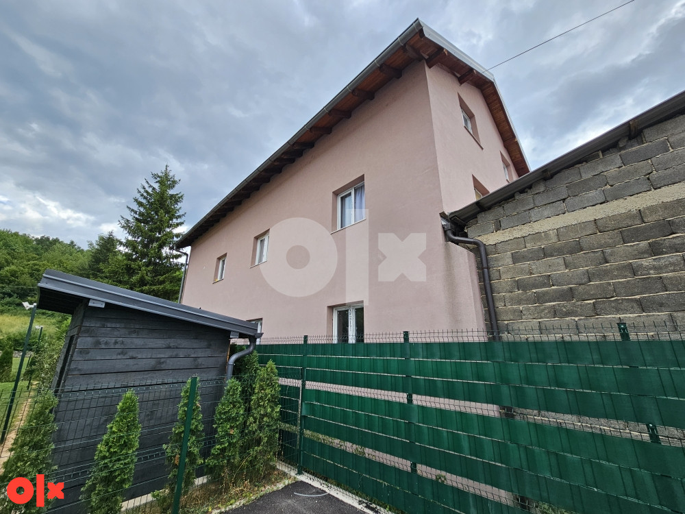 Kuća kod Kneza Istočno Sarajevo 290m2(plac 606m2)