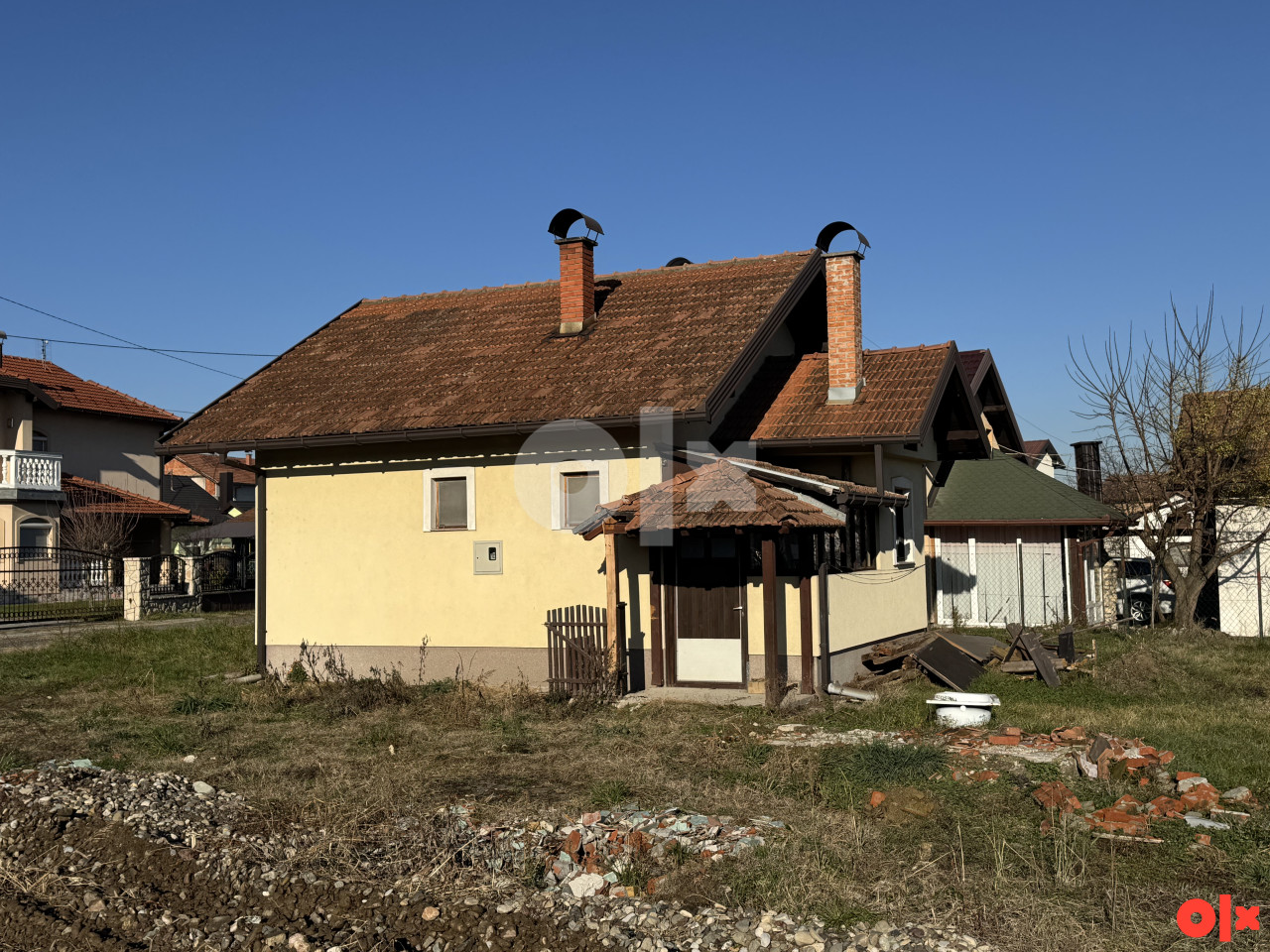 Kuća Gradačac  1/1 USELJIVO sa 300m2 Dvorišta Cjena je FIKSNO 4