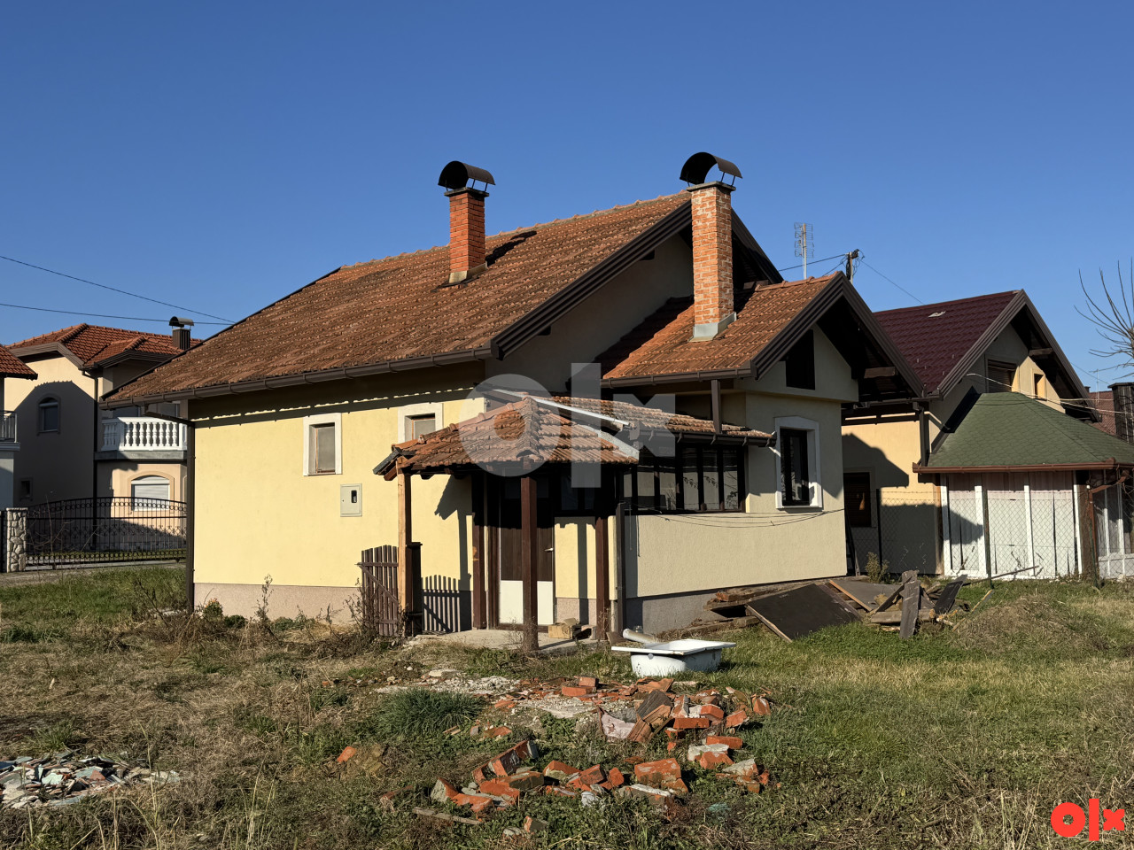 Kuća Gradačac  1/1 USELJIVO sa 300m2 Dvorišta Cjena je FIKSNO 6