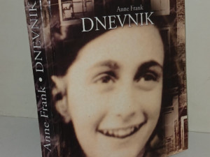DNEVNIK ANE FRANK - ANNE FRANK - DNEVNIK