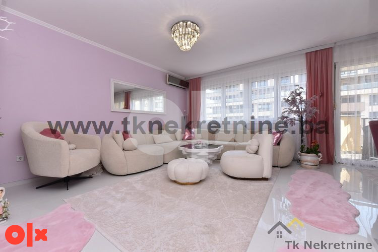 SJENJAK - NOVIJA GRADNJA - Moderan trosoban stan 97m2