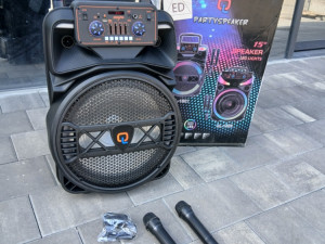 KARAOKE ZVUCNIK BLUETOOTH 2500 W 15 ka DVA MIKROFONA NOVO